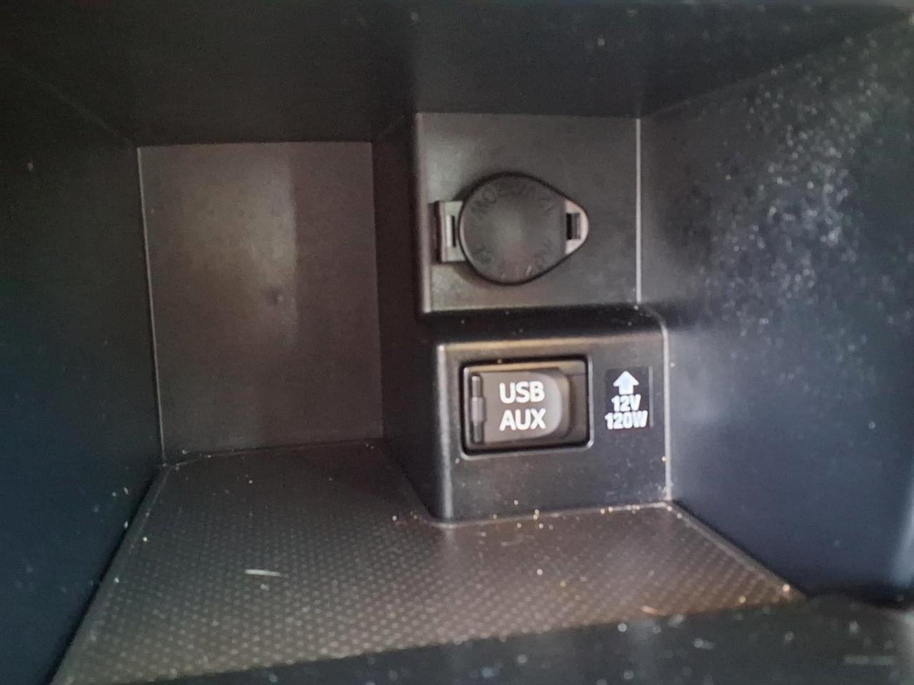 Toyota Camryle 4D Sedan - Thumbnail 16