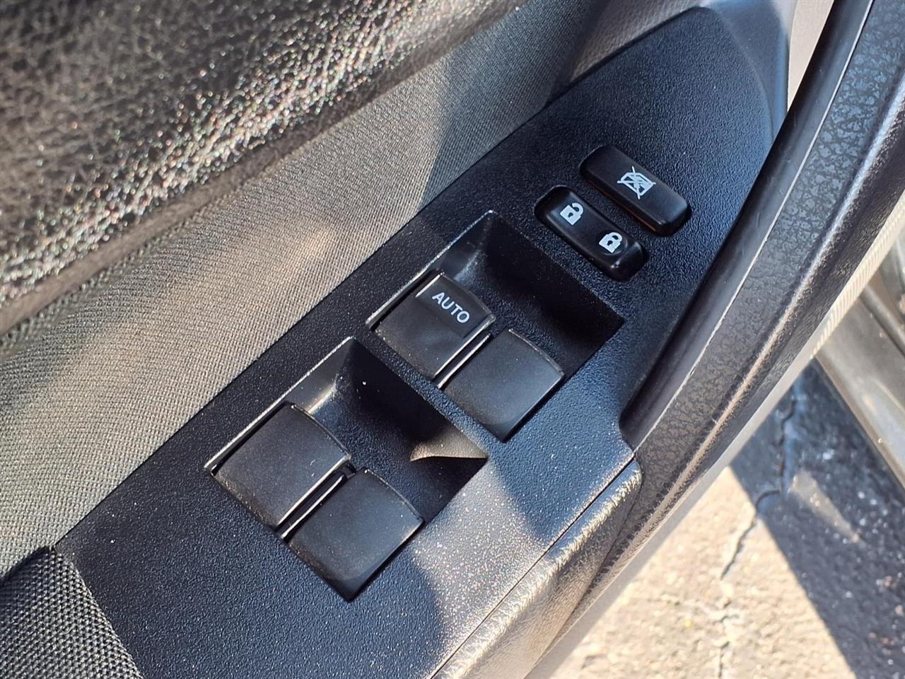 Toyota Corolla - Thumbnail 11