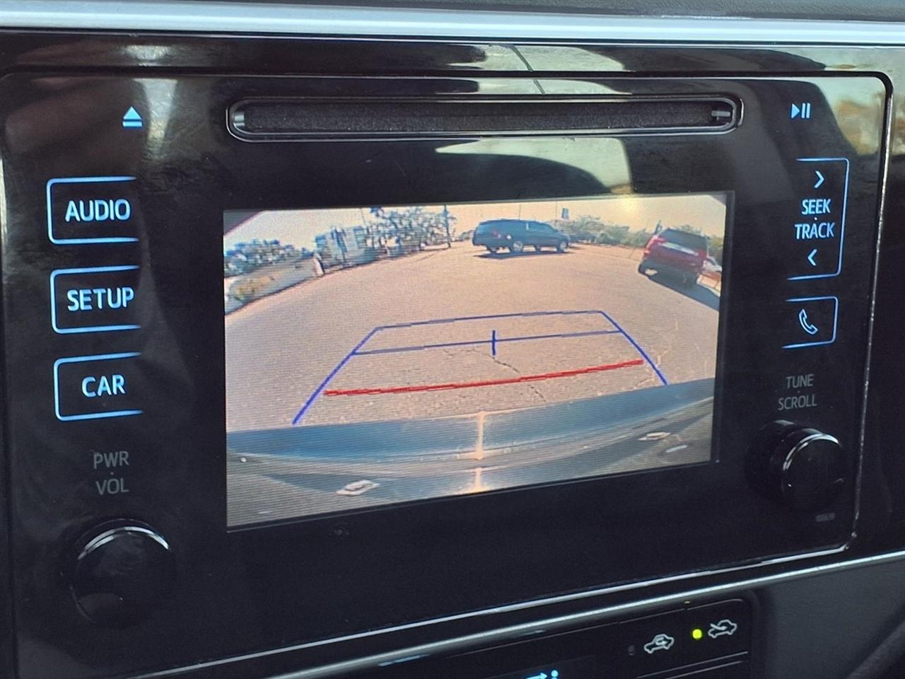 Toyota Corolla - Thumbnail 7