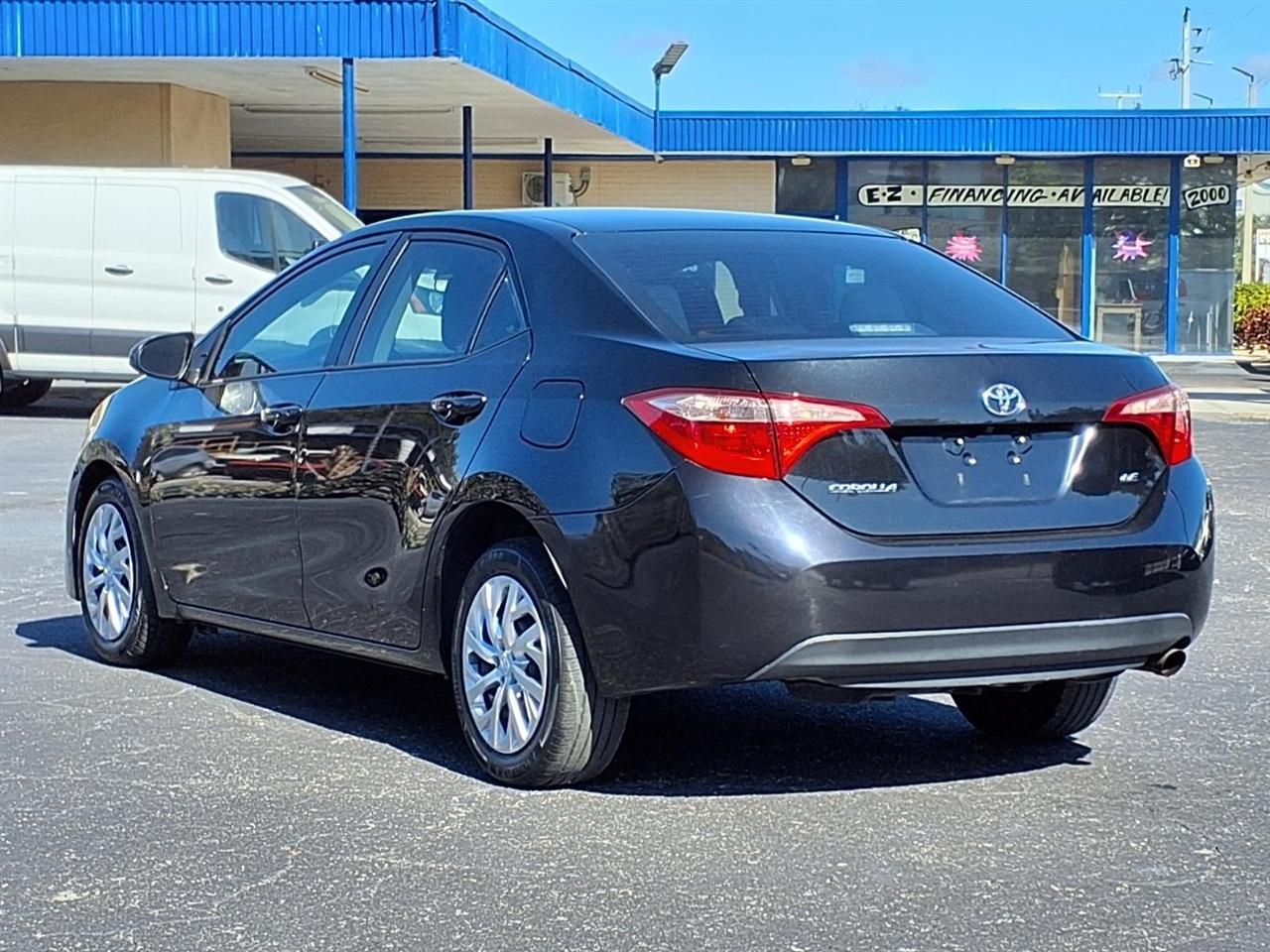 Toyota Corolla - Thumbnail 17