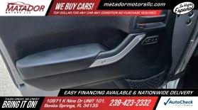 Jeep Wrangler - Thumbnail 12