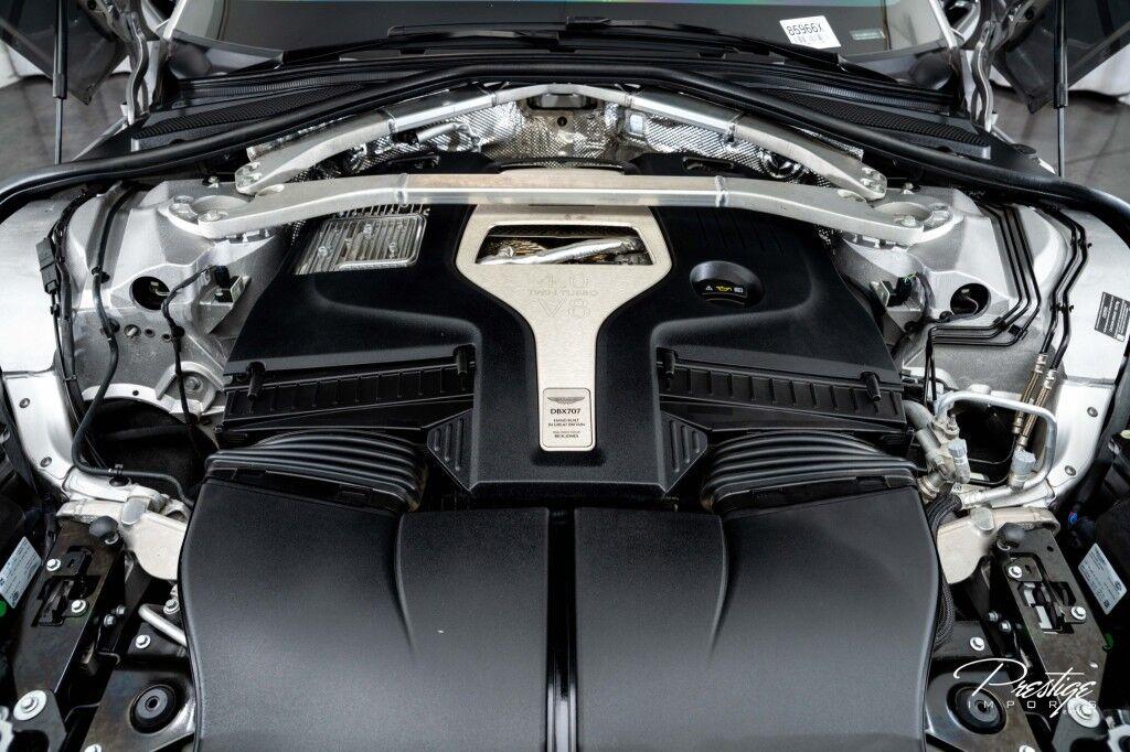 Aston Martin DBX - Thumbnail 6