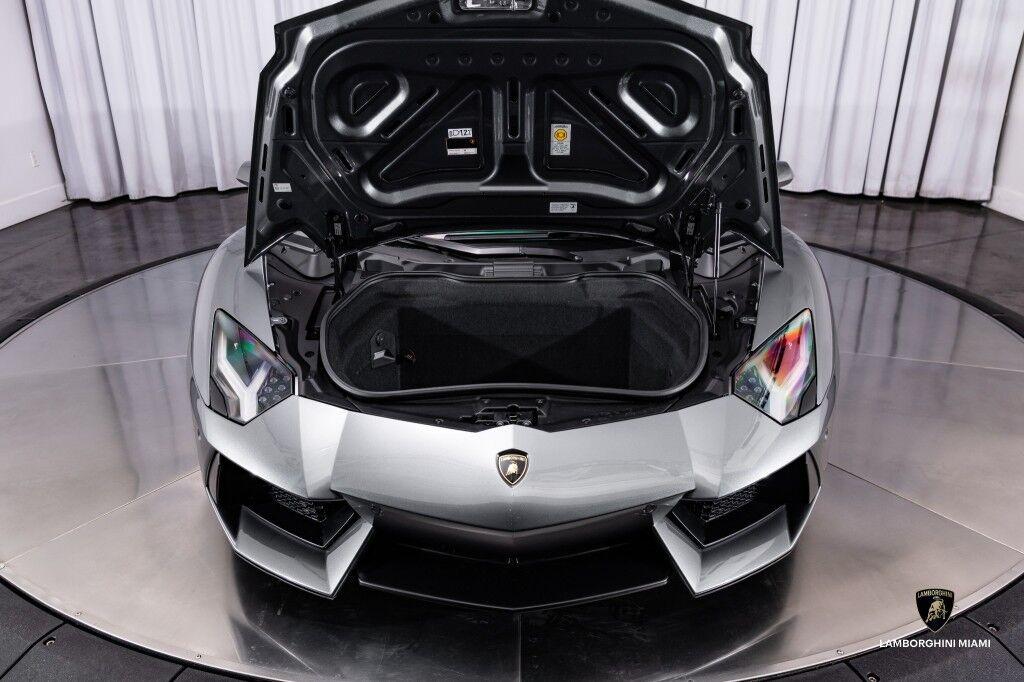 Lamborghini Aventador - Thumbnail 6