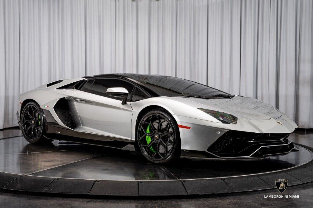 Lamborghini Aventador - Thumbnail 2