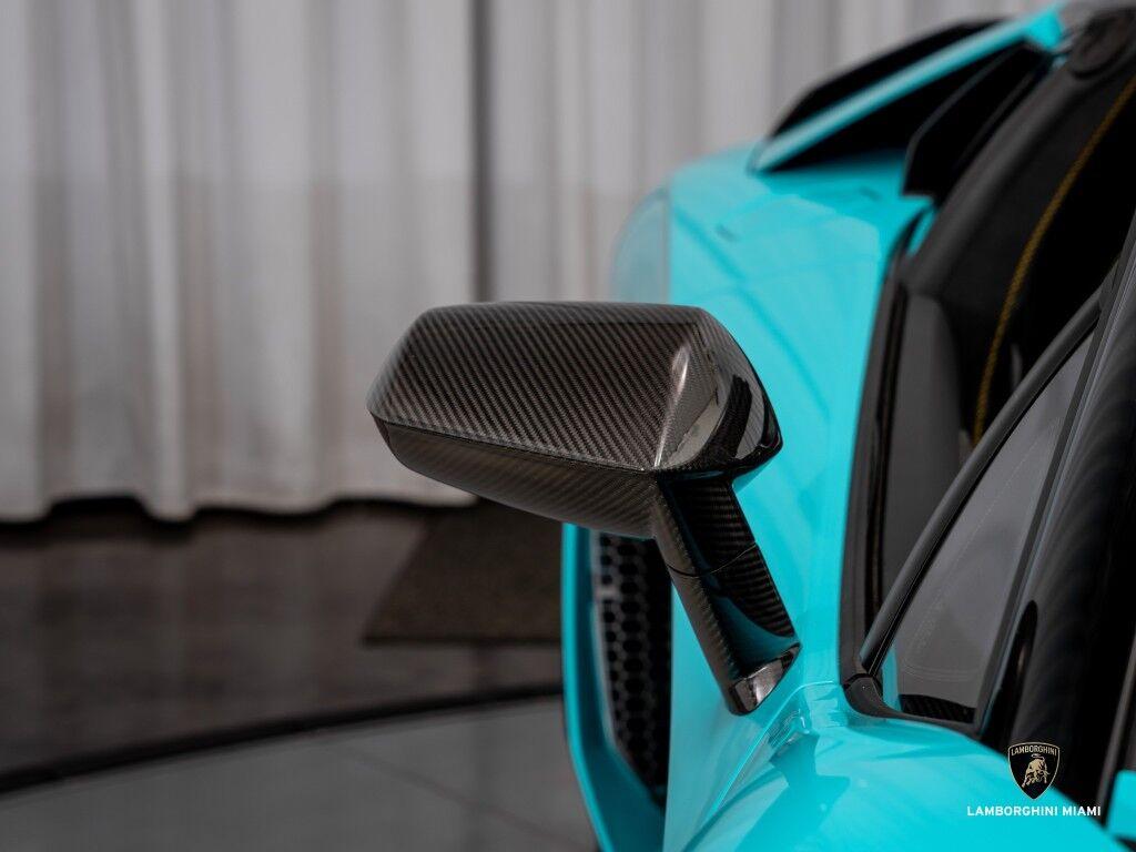 Lamborghini Aventador - Thumbnail 11