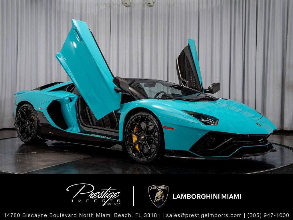 Lamborghini Aventador - View 1