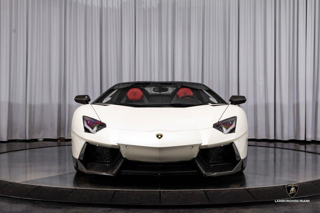 Lamborghini Aventador - Thumbnail 11