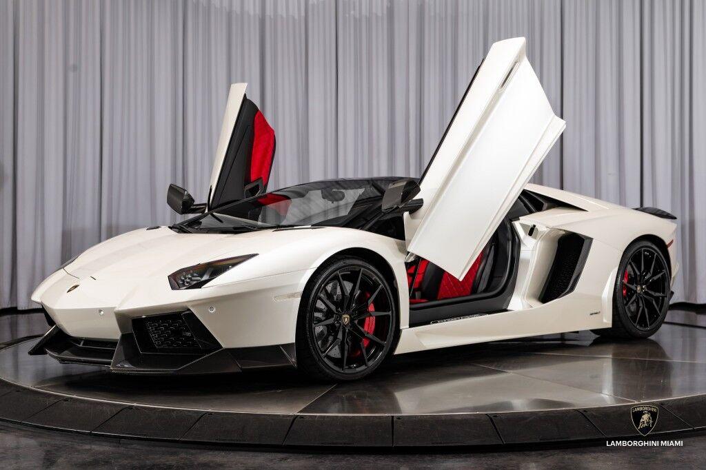 Lamborghini Aventador - Thumbnail 15
