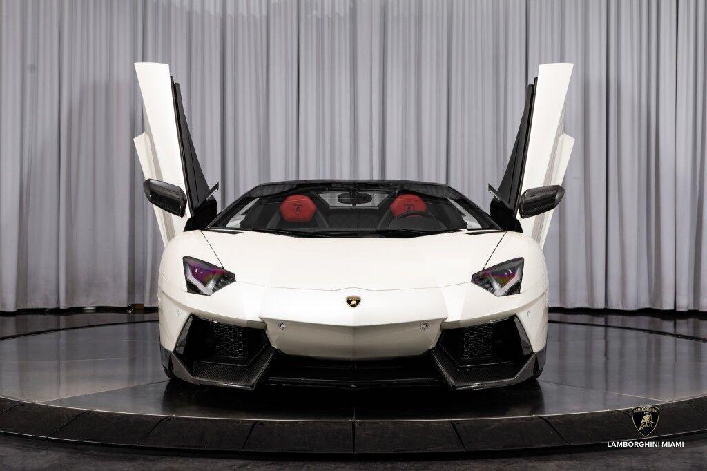 Lamborghini Aventador - Thumbnail 9