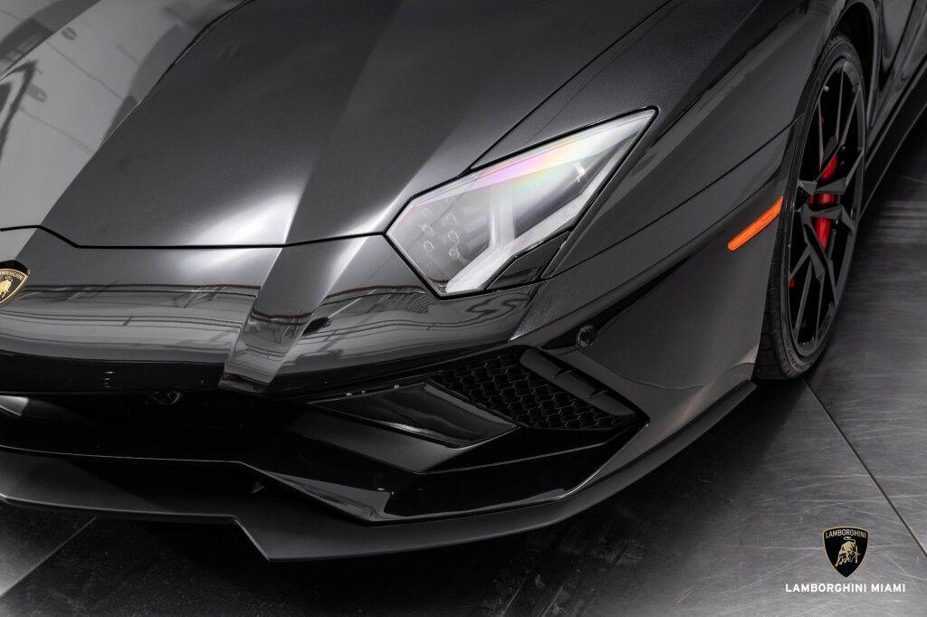 Lamborghini Aventador - Thumbnail 17