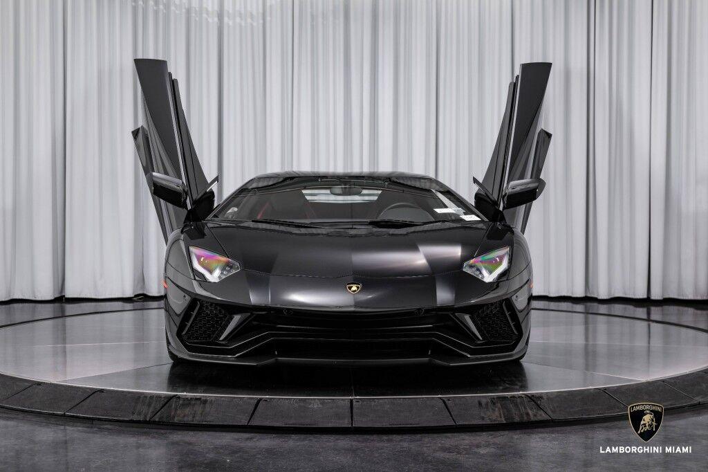 Lamborghini Aventador - Thumbnail 8