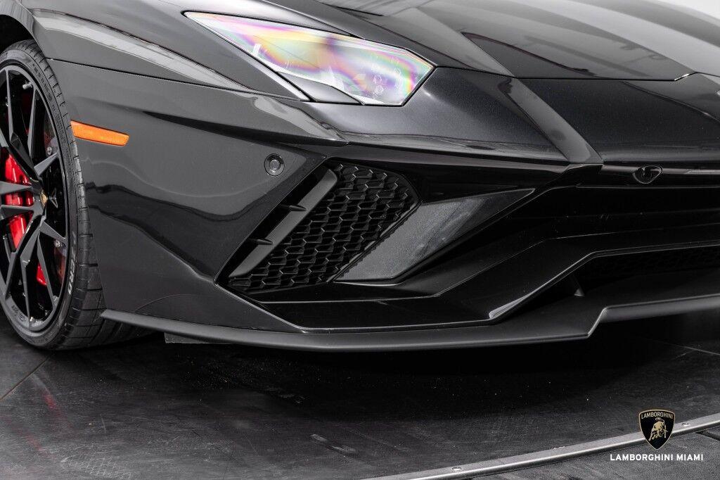 Lamborghini Aventador - Thumbnail 6