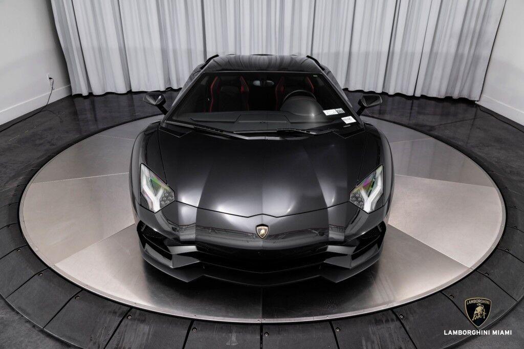 Lamborghini Aventador - Thumbnail 12