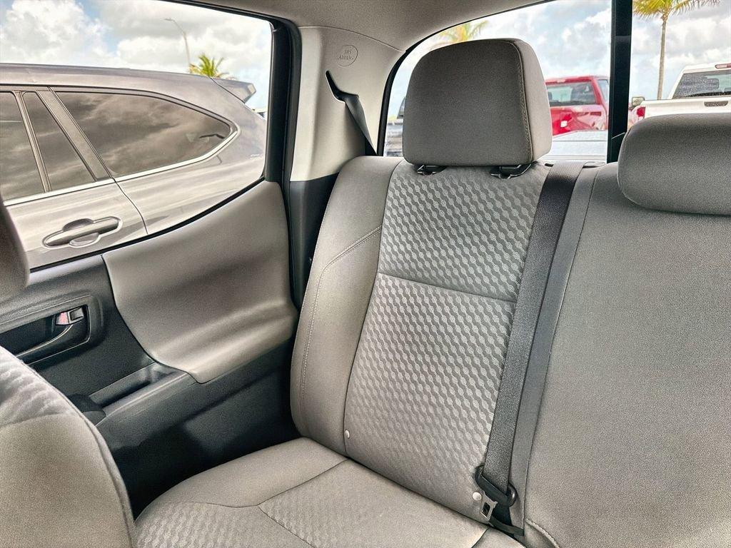 Toyota Tacoma Sr 4Wd Double Cab - Thumbnail 13