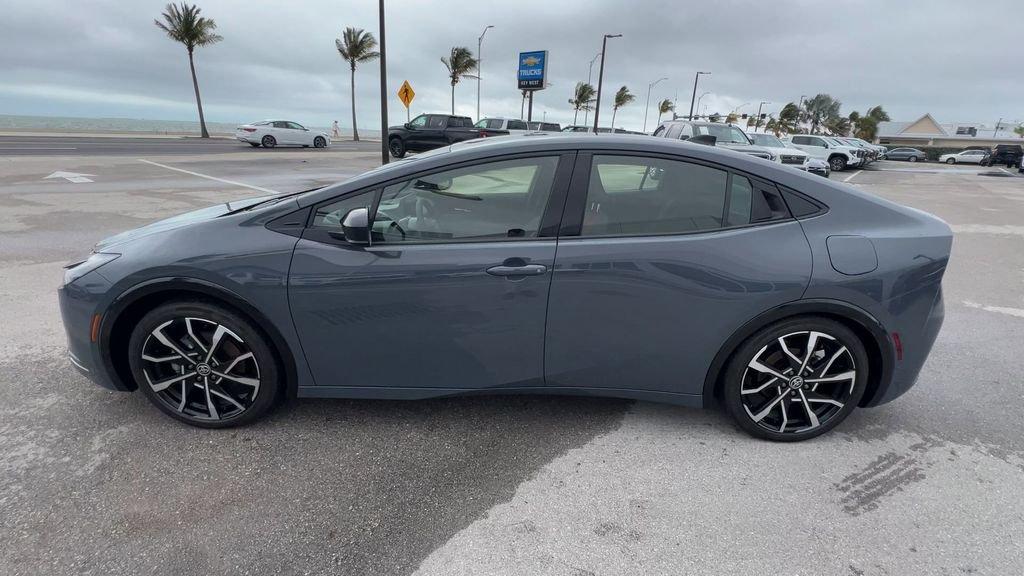 Toyota Prius Plug-In Hybrid Xse Fwd - Thumbnail 6