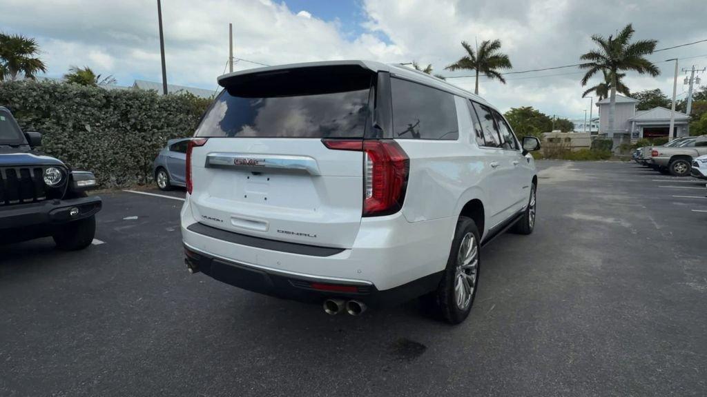 Gmc Yukon Xl Denali 4Wd - Thumbnail 9