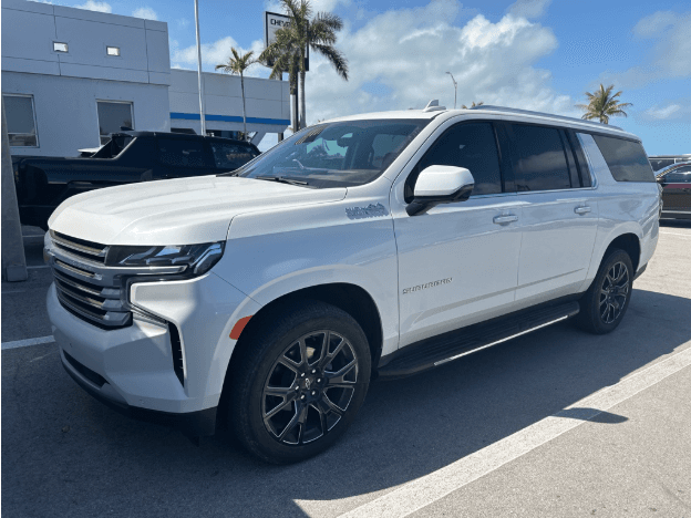 Chevrolet Suburban High Country 4Wd - Thumbnail 2