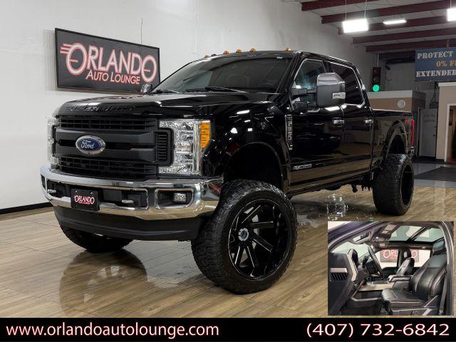 FORD F250 SUPER DUTY CREW CAB - View 1