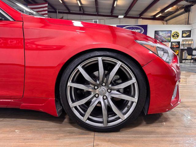 INFINITI Q50 - Thumbnail 4