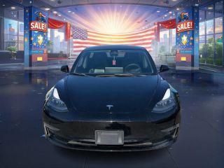 Tesla Model 3 - Thumbnail 8