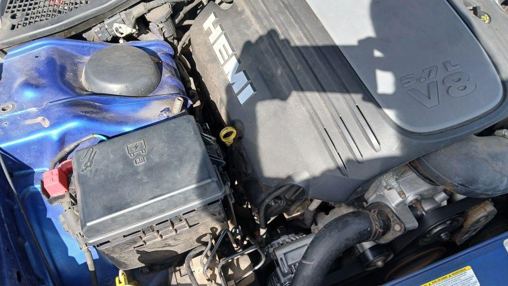 Dodge Challenger - Thumbnail 17