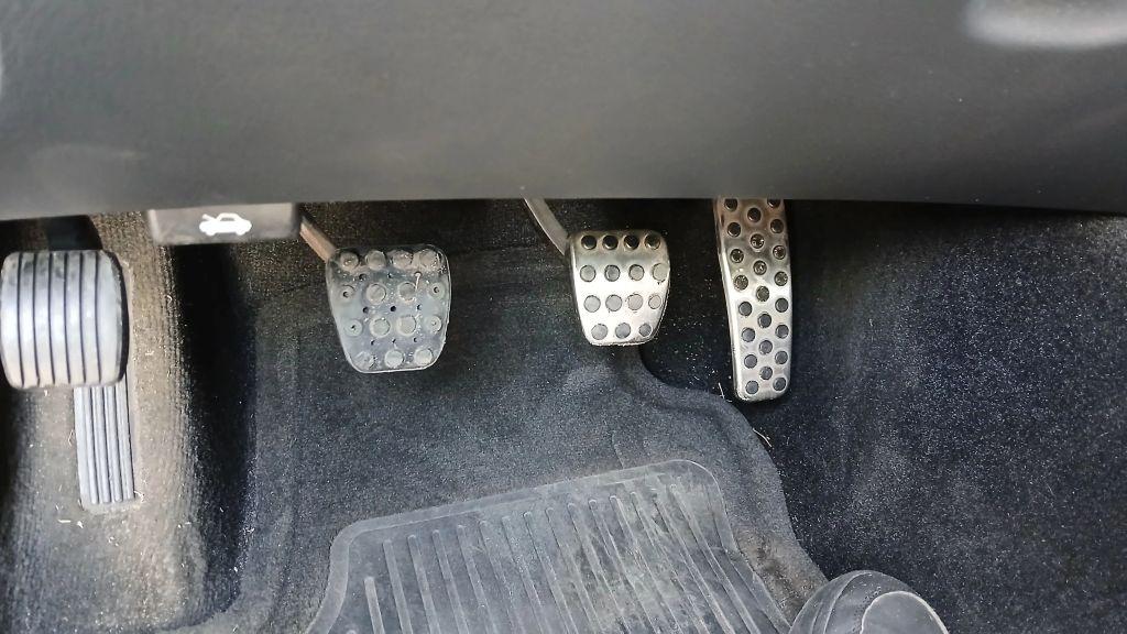 Dodge Challenger - Thumbnail 5