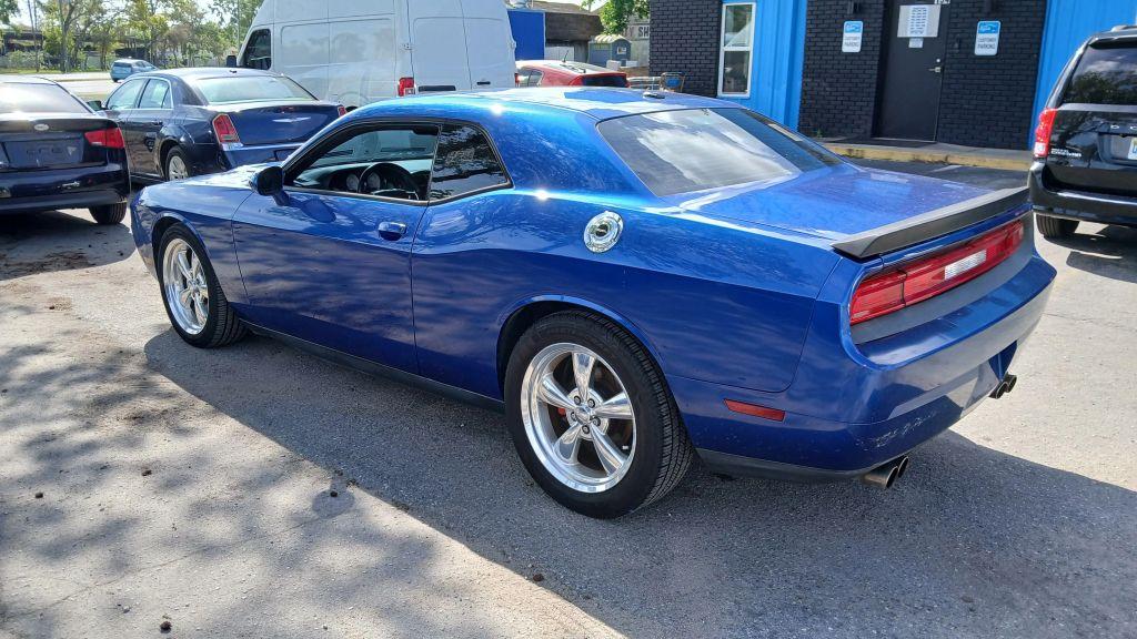 Dodge Challenger - Thumbnail 8