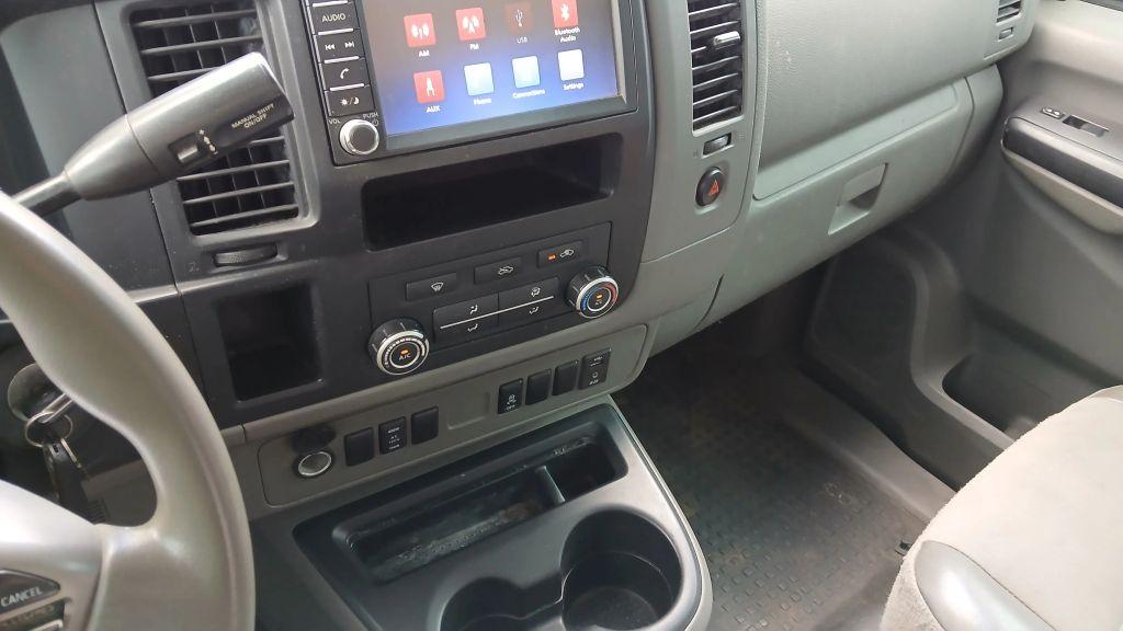 Nissan Nv2500 Hd Cargo - Thumbnail 2