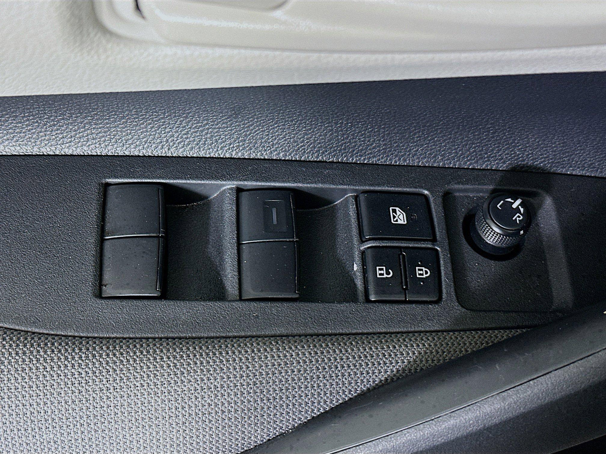 Toyota Corolla Le Fwd 4Dr Car - Thumbnail 15