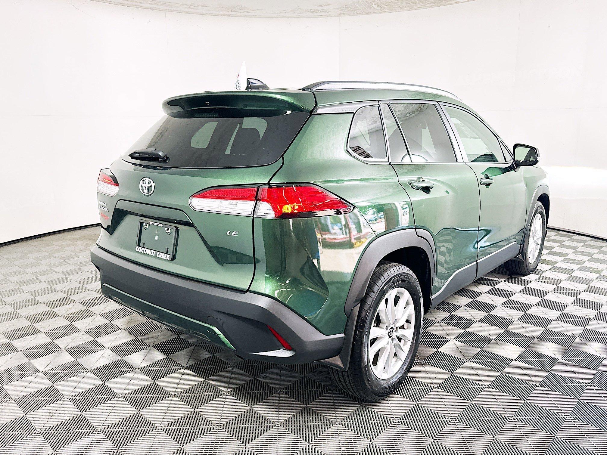 Toyota Corolla Cross Le Fwd Sport Utility - Thumbnail 4