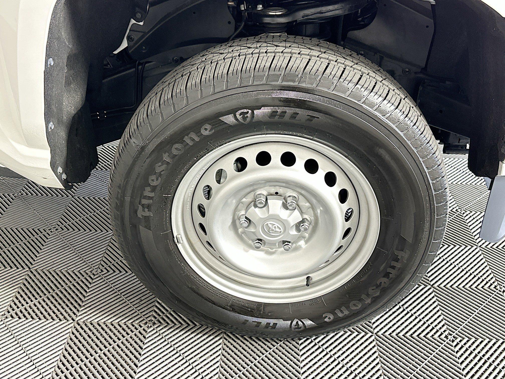 Toyota Tacoma 4Wd Sr 4Wd Extended Cab Pickup - Thumbnail 12