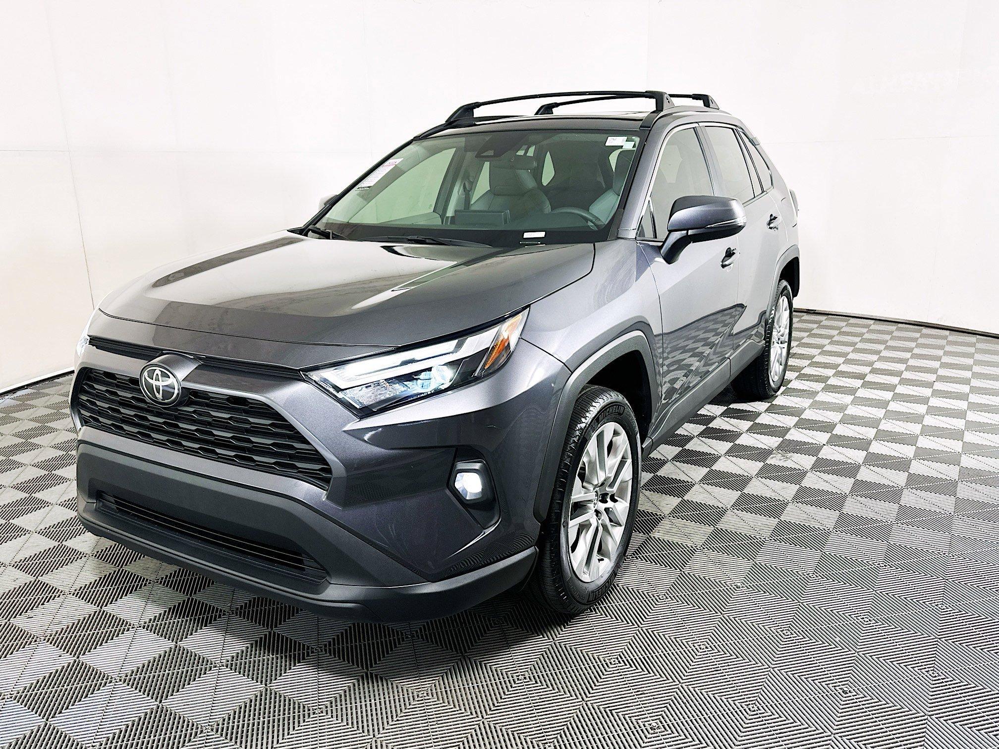 Toyota Rav4 Xle Premium Fwd Sport Utility - Thumbnail 8