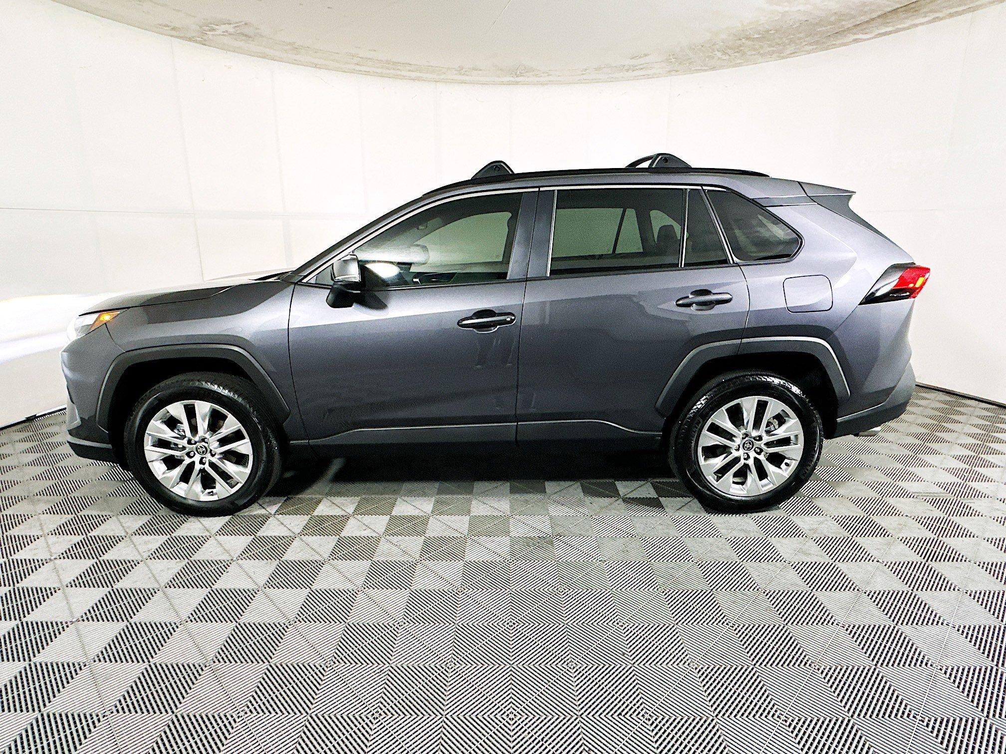 Toyota Rav4 Xle Premium Fwd Sport Utility - Thumbnail 7