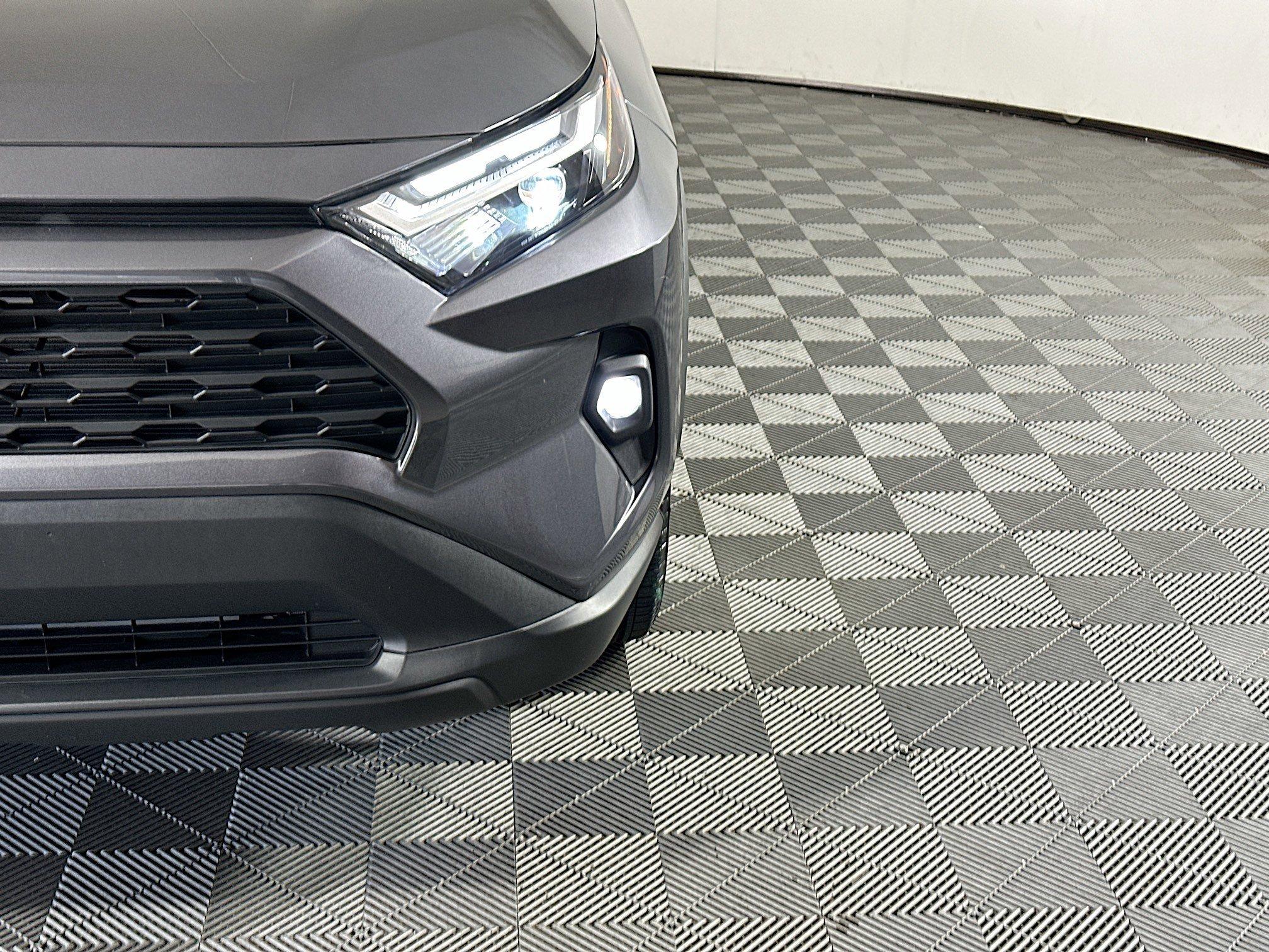 Toyota Rav4 Xle Premium Fwd Sport Utility - Thumbnail 10