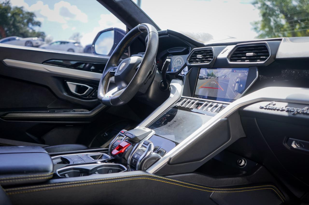Lamborghini Urus - Thumbnail 14