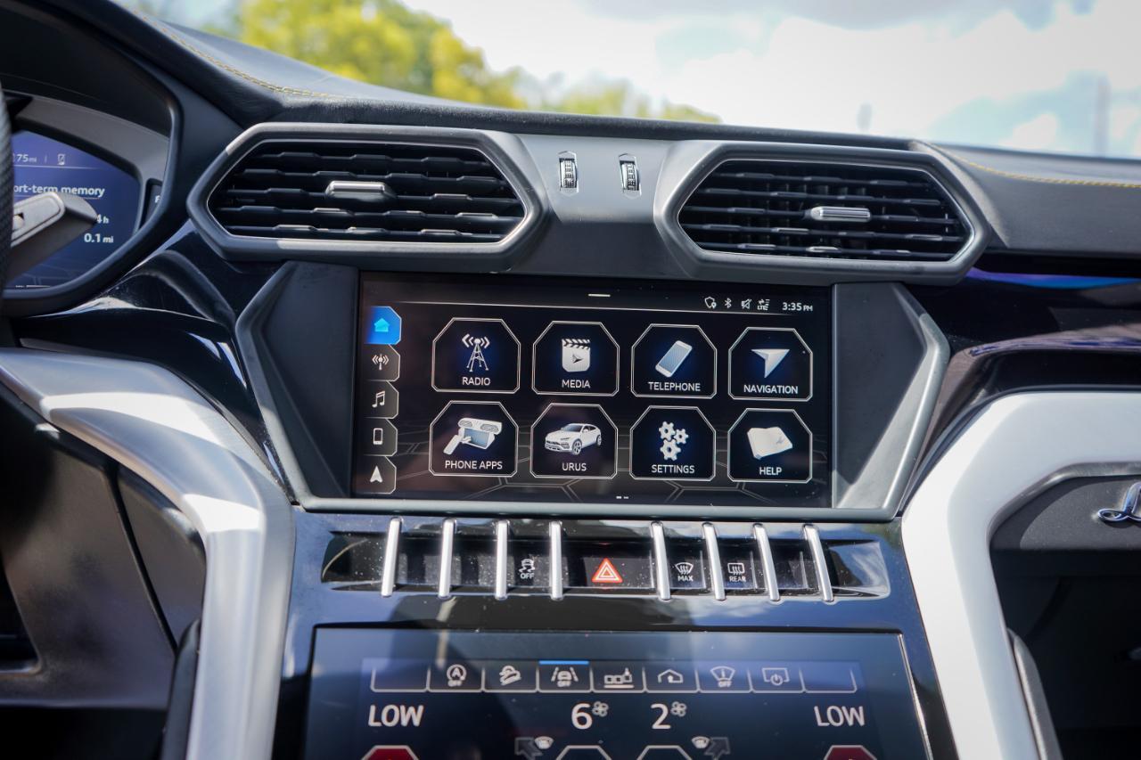 Lamborghini Urus - Thumbnail 15