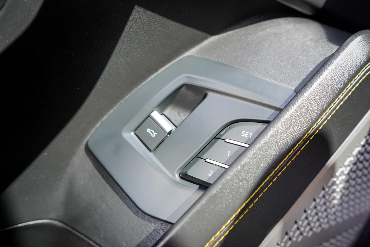 Lamborghini Urus - Thumbnail 2