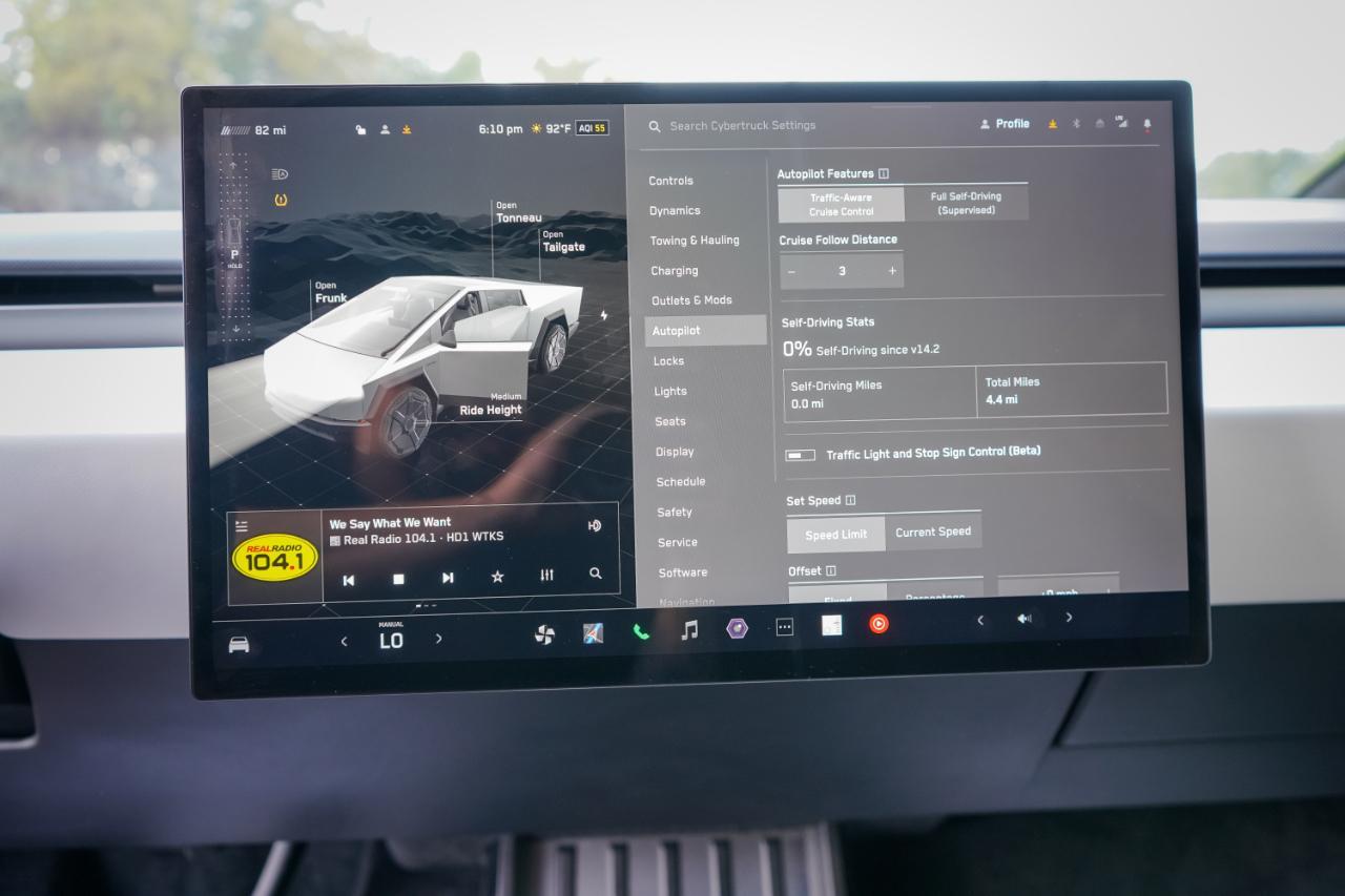 Tesla Cybertruck - Thumbnail 18