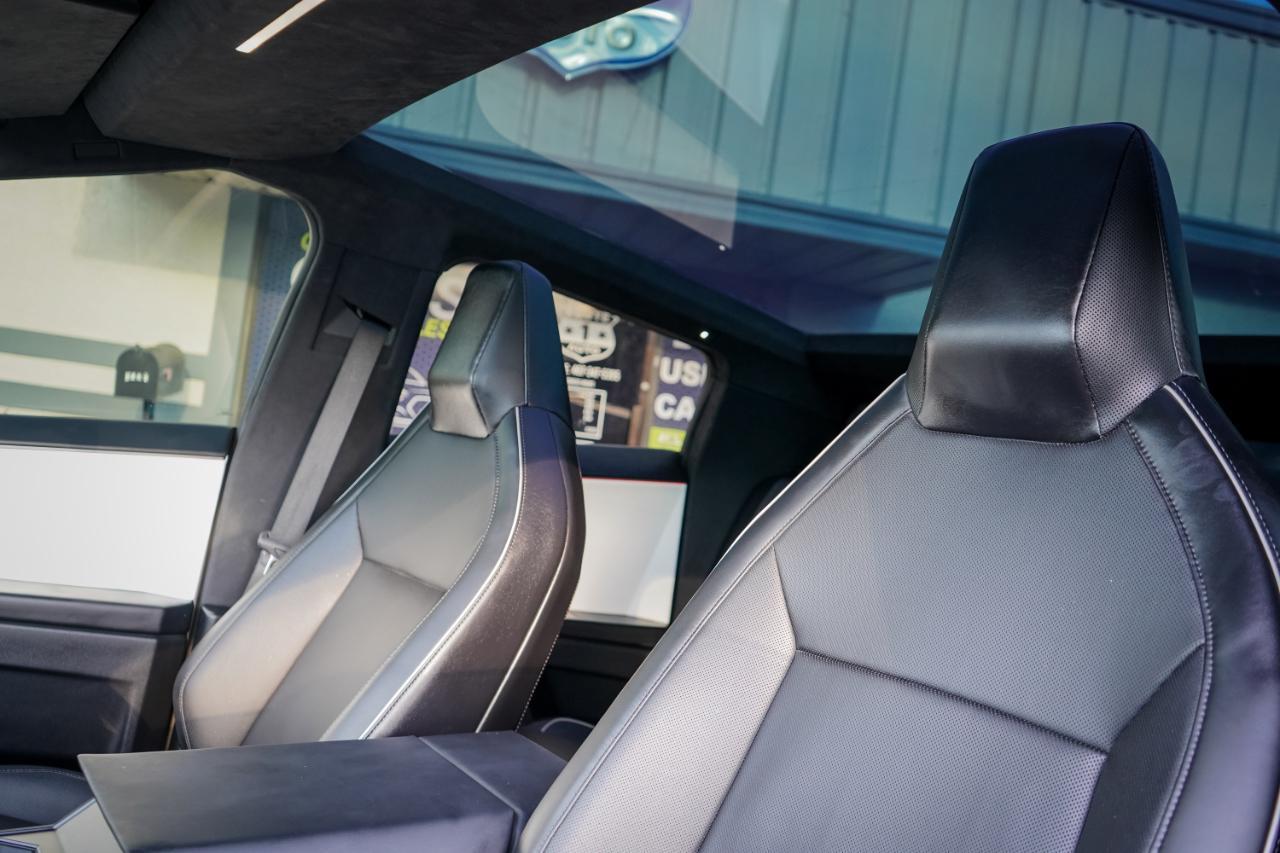 Tesla Cybertruck - Thumbnail 2