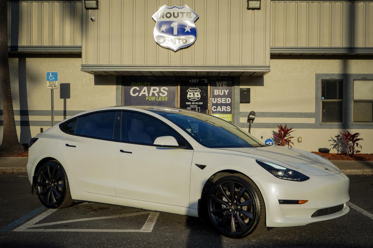 Tesla Model 3 - Thumbnail 5