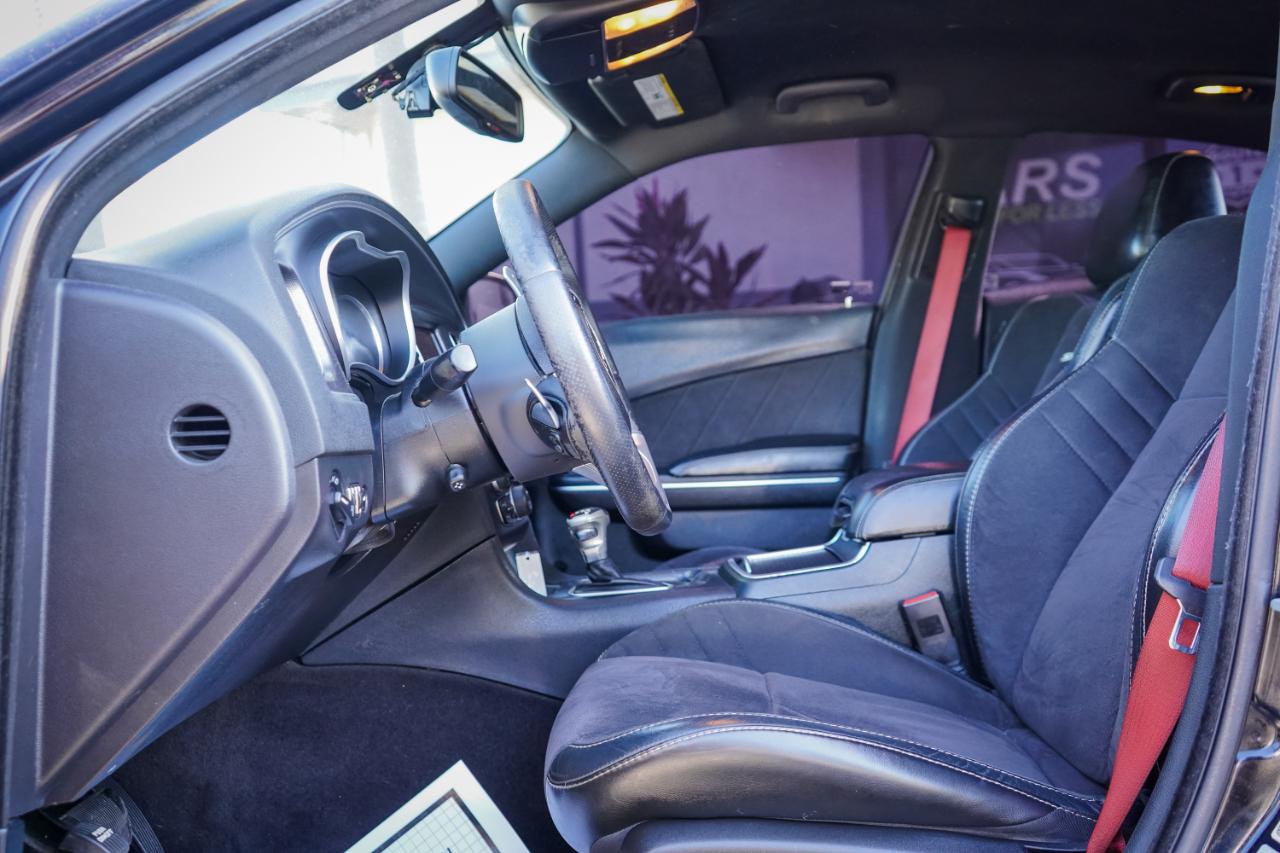 Dodge Charger - Thumbnail 8