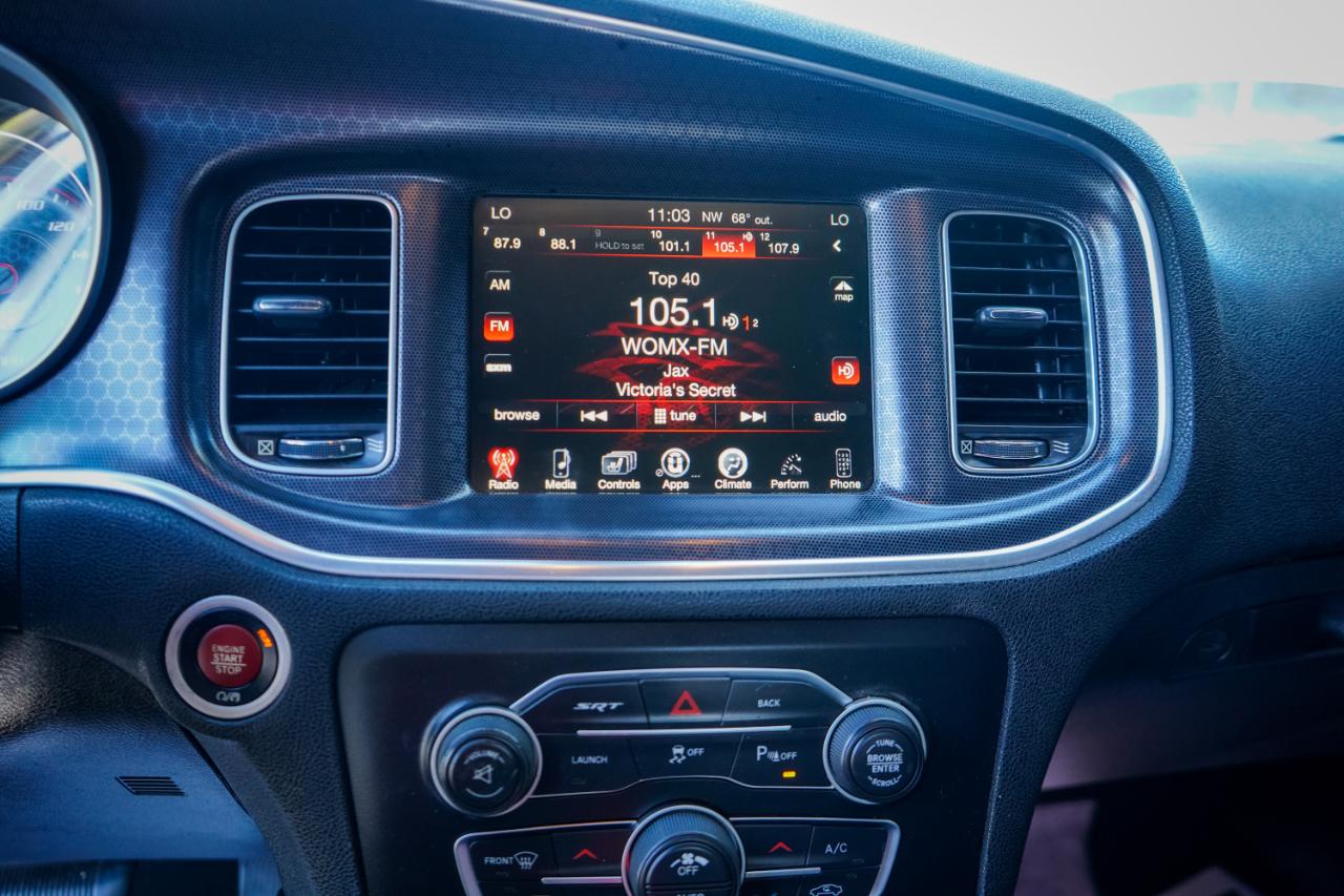 Dodge Charger - Thumbnail 13