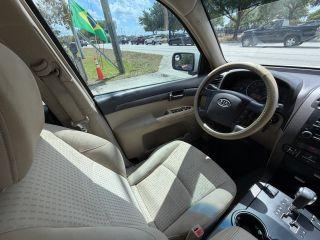Kia Borrego - Thumbnail 17