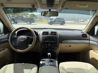 Kia Borrego - Thumbnail 15