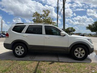 Kia Borrego - Thumbnail 12