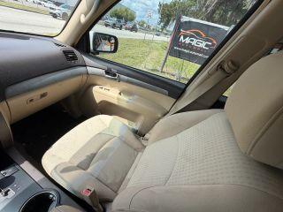 Kia Borrego - Thumbnail 18