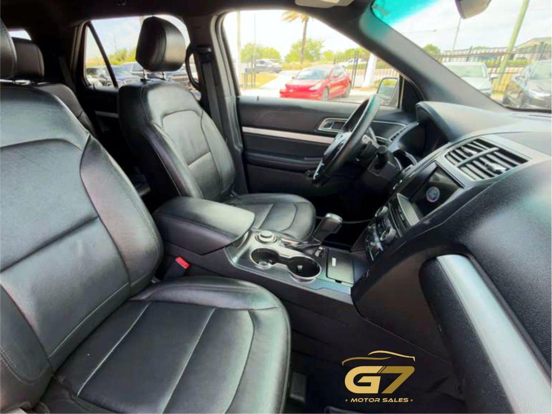 Ford Explorer - Thumbnail 19