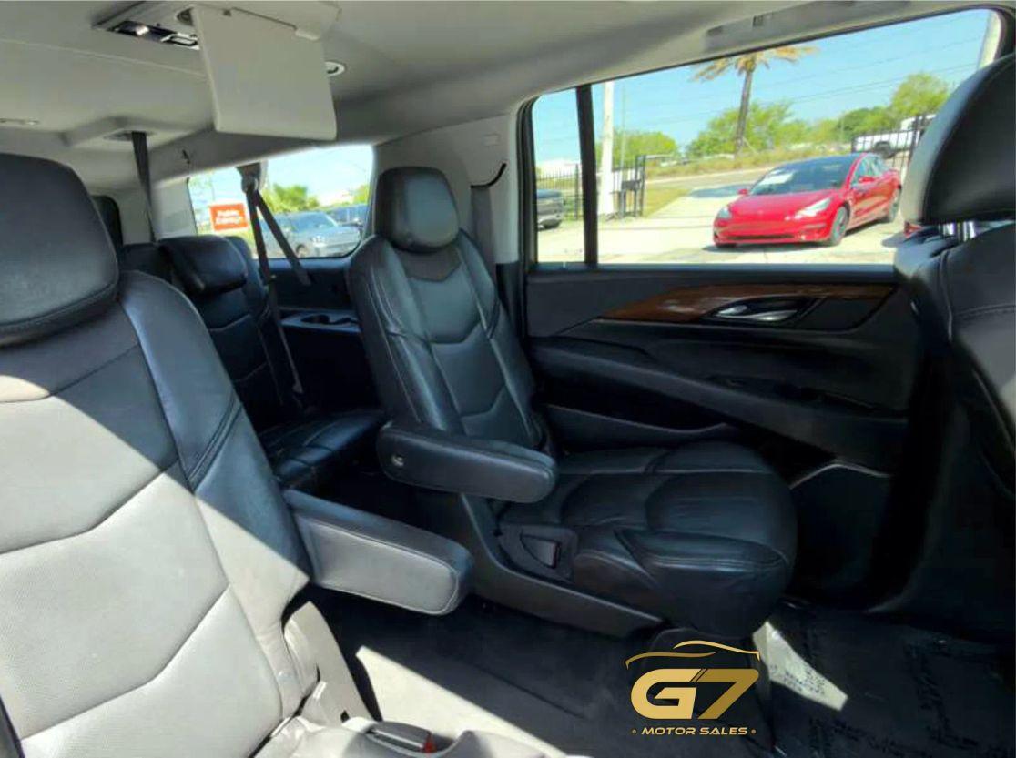 Cadillac Escalade Esv - Thumbnail 20