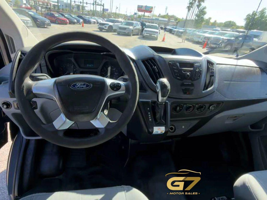 Ford Transit 250 Van - Thumbnail 19