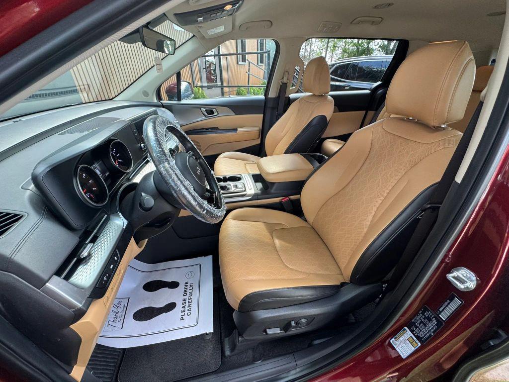 Kia Carnival - Thumbnail 12